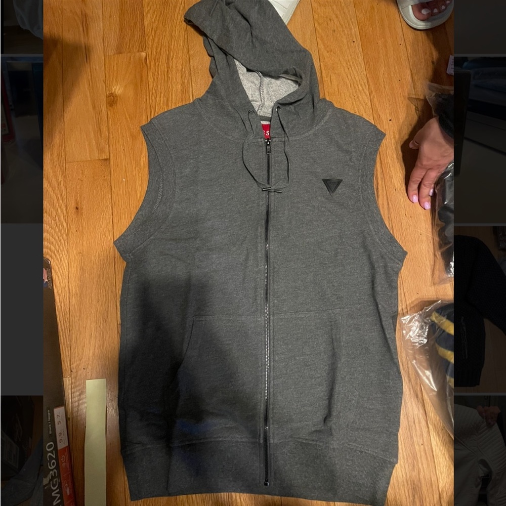 Guess Men’s sleeveless top